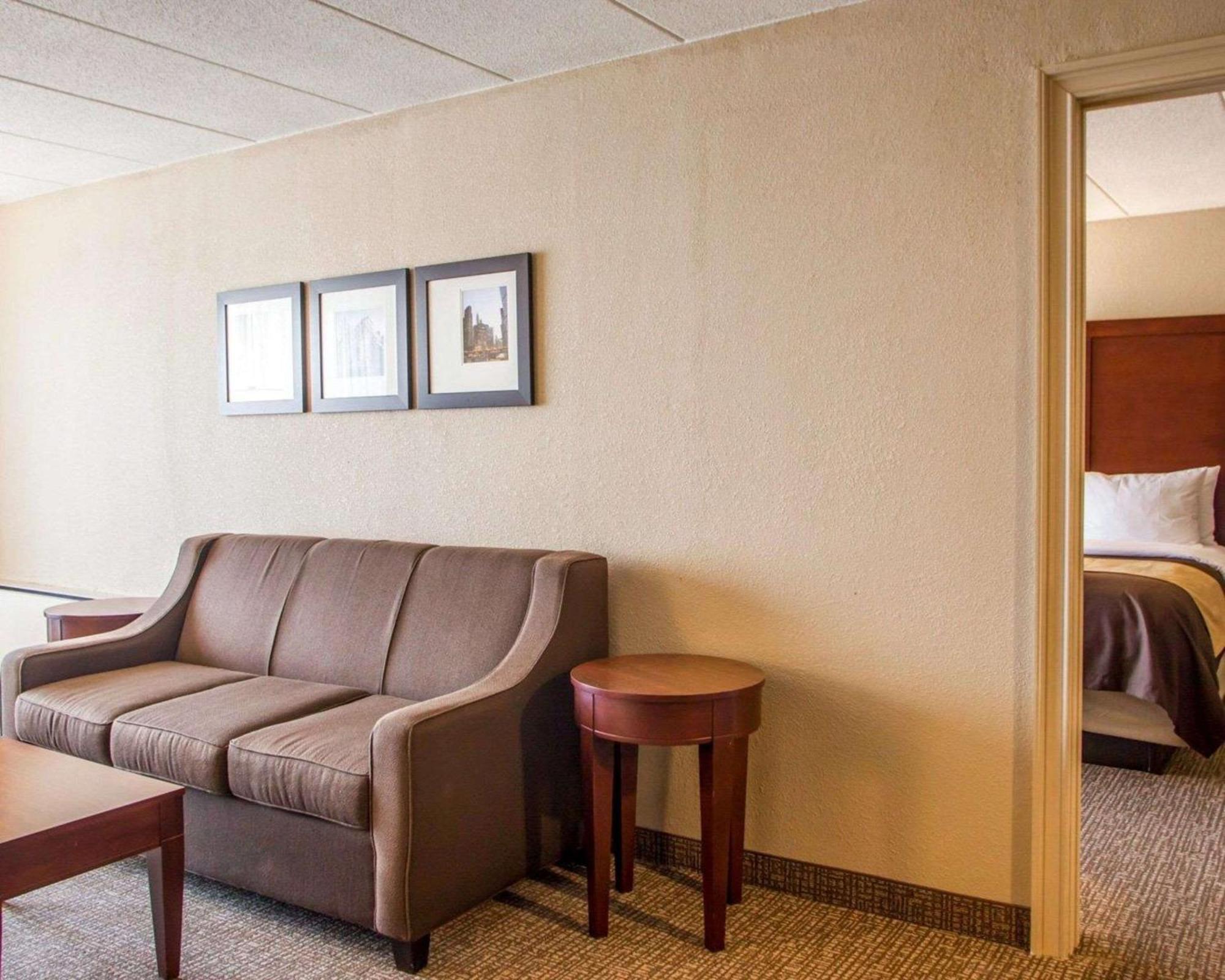 Quality Inn & Suites Orland Park - Chicago Экстерьер фото