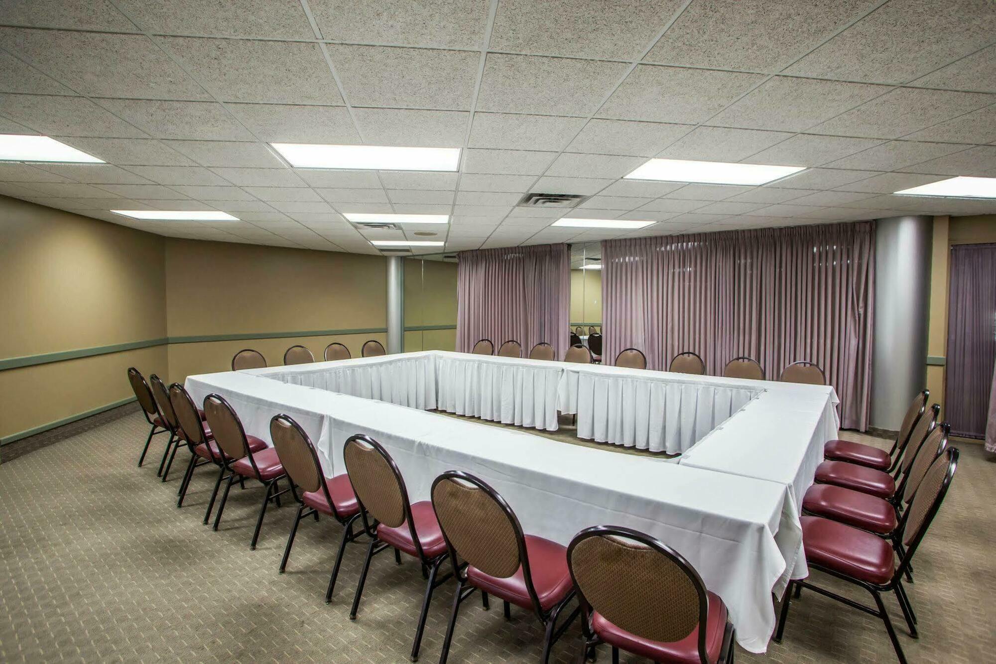 Quality Inn & Suites Orland Park - Chicago Экстерьер фото